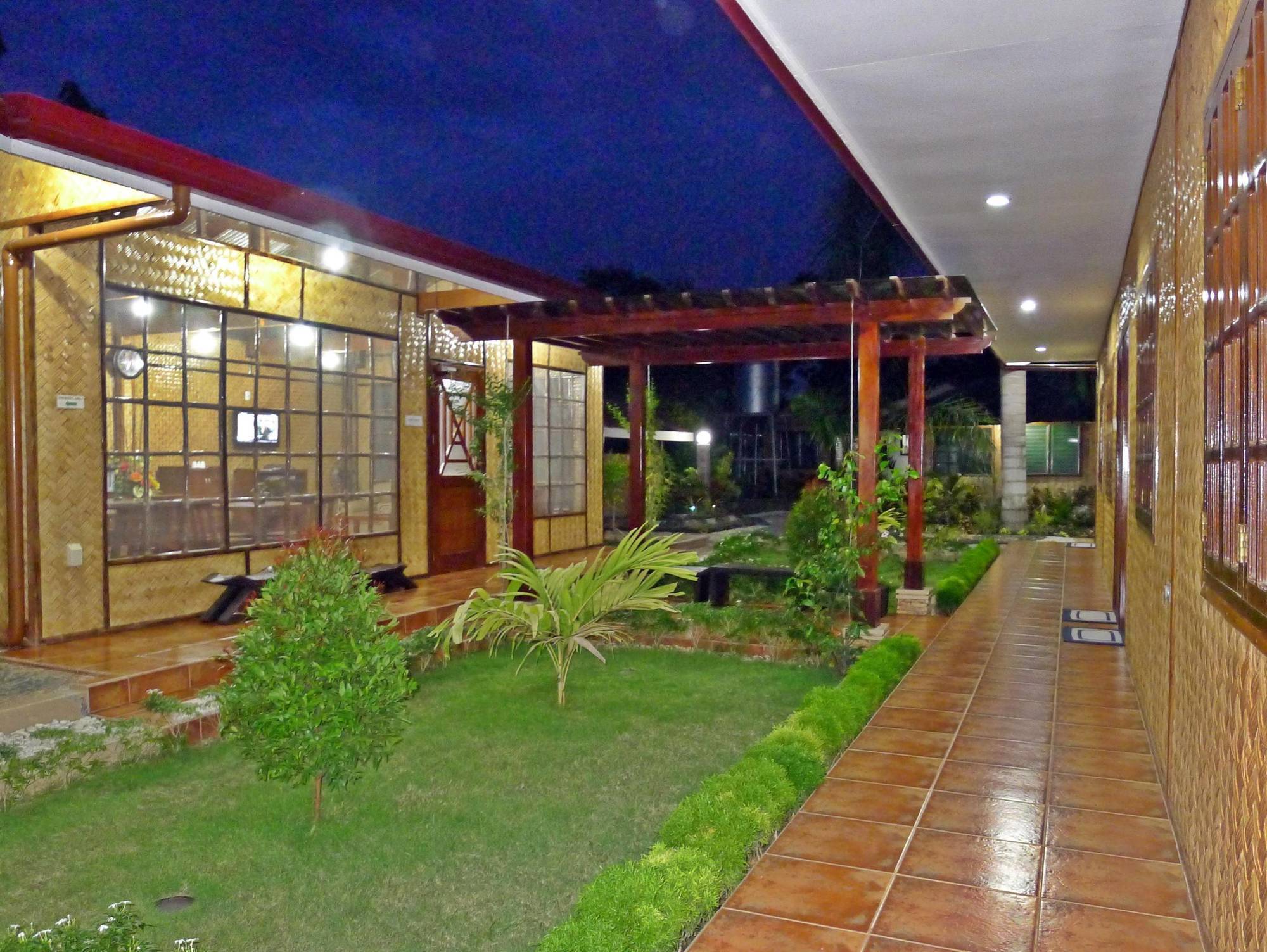 Susan'S Place Bed And Breakfast 푸에르토프린세사 외부 사진